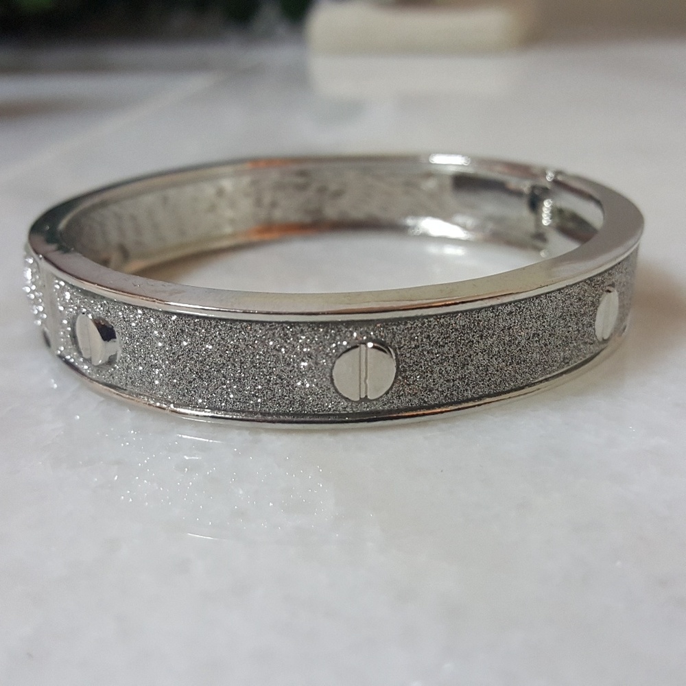 ✔Silver Hinge Glitter Screw Bracelet